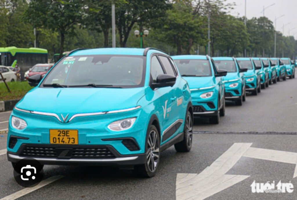 Hình ảnh Taxi Xanh Pleiku Gia Lai sử dụng xe điện hiện đại